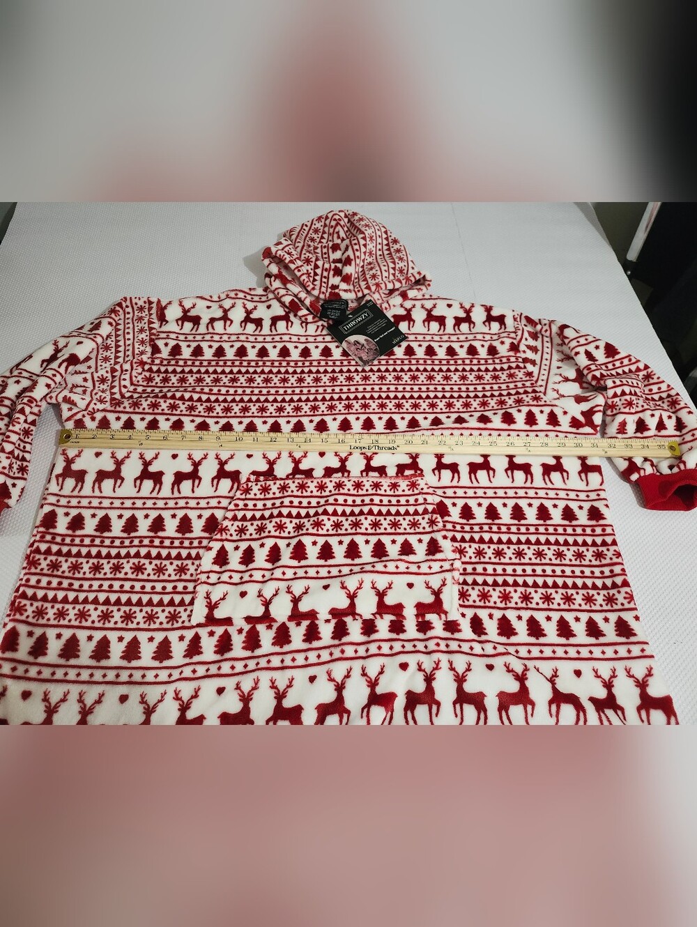 Throwzy wearable blanket hoodie features a red and white reindeer holiday patter - Picture 8 of 12